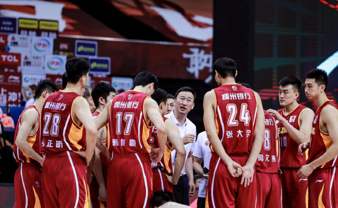  CBA焦点战，辽宁男篮逆转浙江豪取连胜