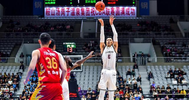  双塔组合发威，内线统治力无人能挡