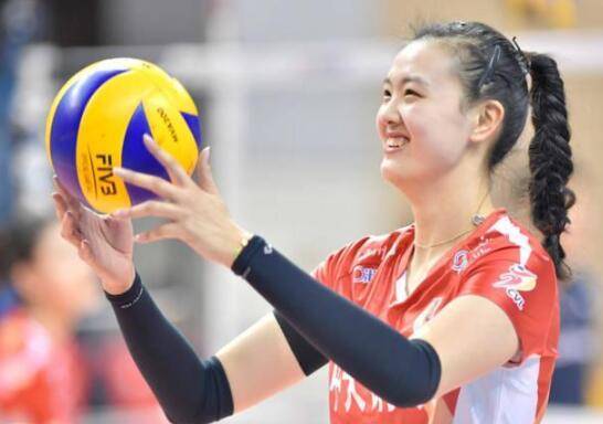  费德勒告别赛引泪目，球迷致敬传奇时刻