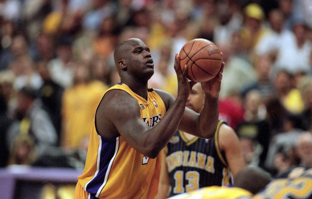  贾巴尔发球上网战术奏效，轻取胜利晋级次轮