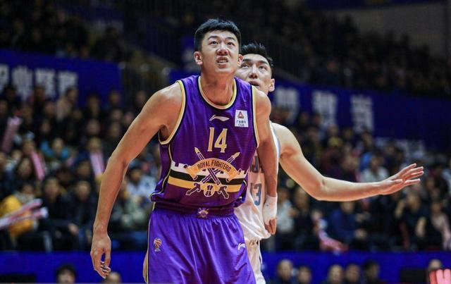  篮板王争夺激烈，内线霸主谁属