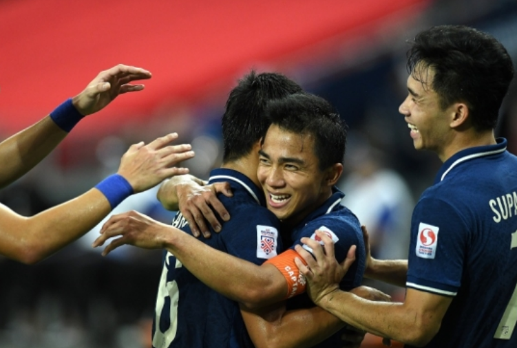  都灵稳扎稳打，客场收获宝贵一分  