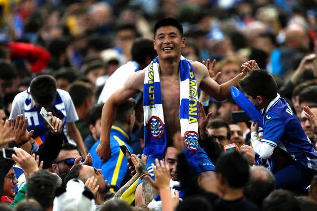  英超黑马逆袭击败传统劲旅